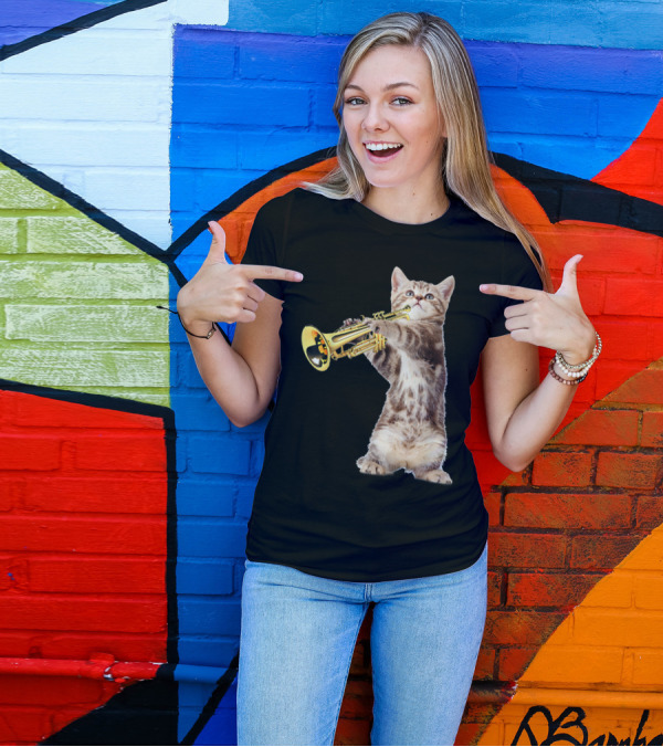 Vintage Cat Playing Trumpet For Birthday Christmas T-Shirt