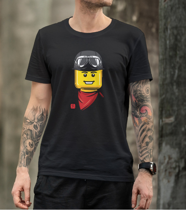 Le'o Adventures: Explorers Helmet And Goggles With Red Bandana T-Shirt