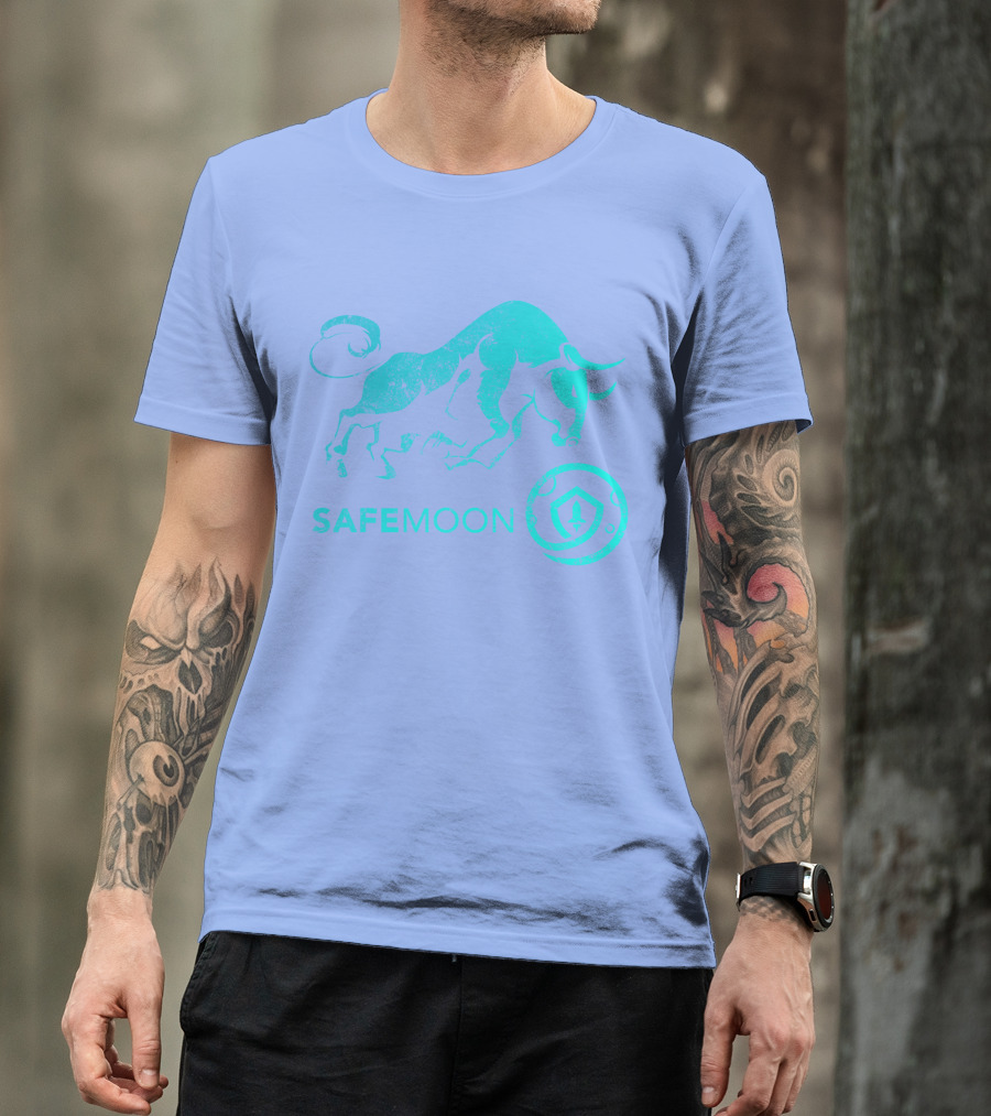 Safemoon Crypto Bullrun Blockchain Token Hodl To Millionaire Bull T-Shirt