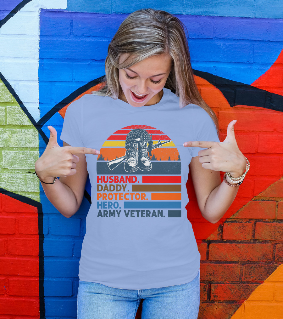 Husband Daddy Protector Hero Army Veteran Vintage RD T-Shirt