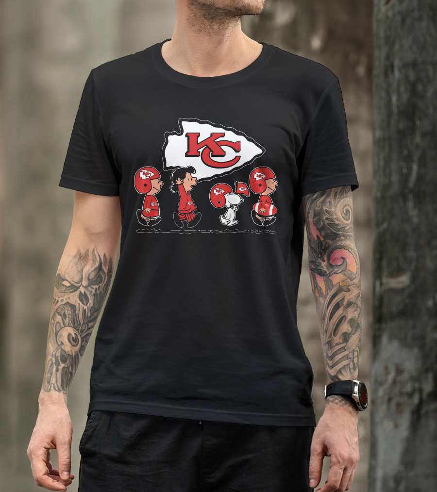 Snoopy Peanuts Kansas City Chiefs NFL Team Spirit T-Shirt
