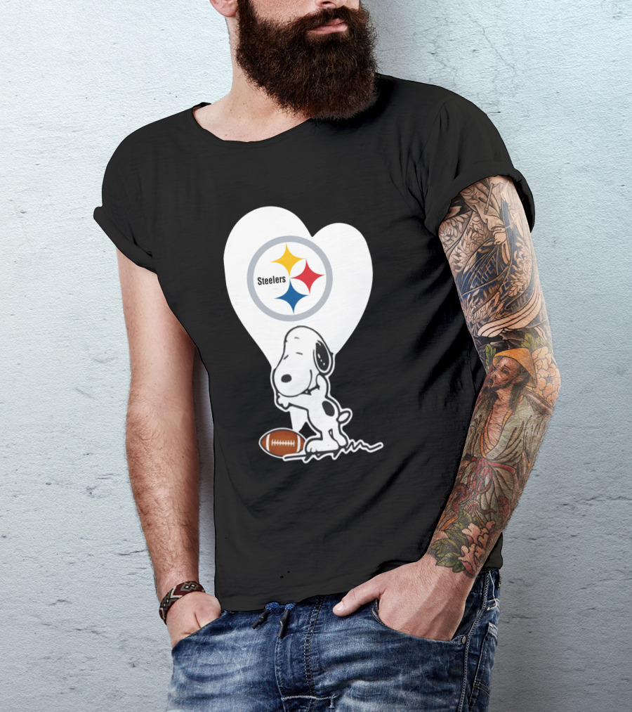 Pittsburgh Steelers Snoopy Heart And Football T-Shirt