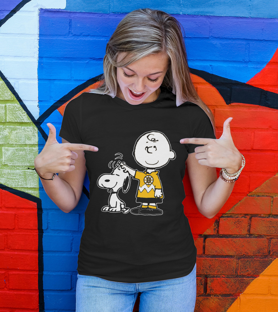 Boston Bruins Snoopy Charlie Brown Peanuts T-Shirt