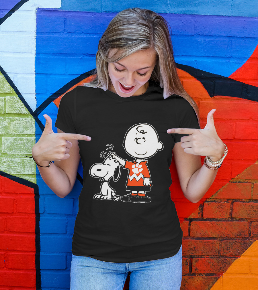Clemson Tigers Football Paw Print On Charlie Brown With Snoopy T-Shirt