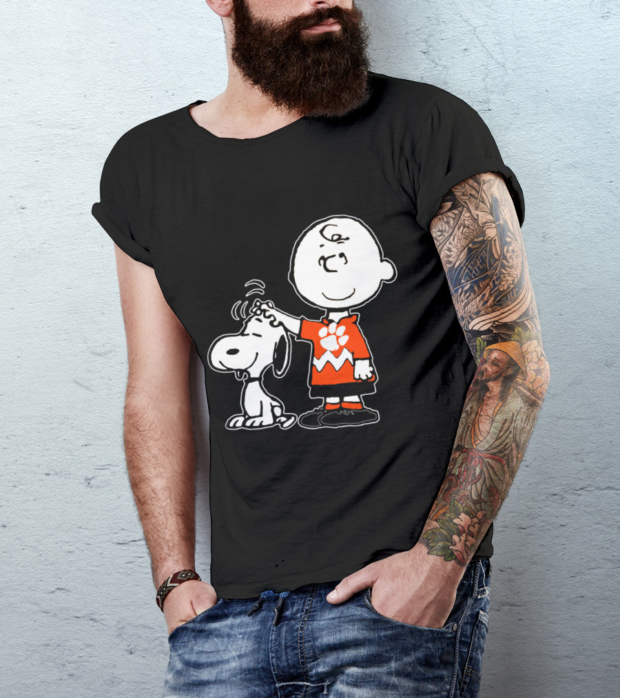Clemson Tigers Football Paw Print On Charlie Brown With Snoopy T-Shirt
