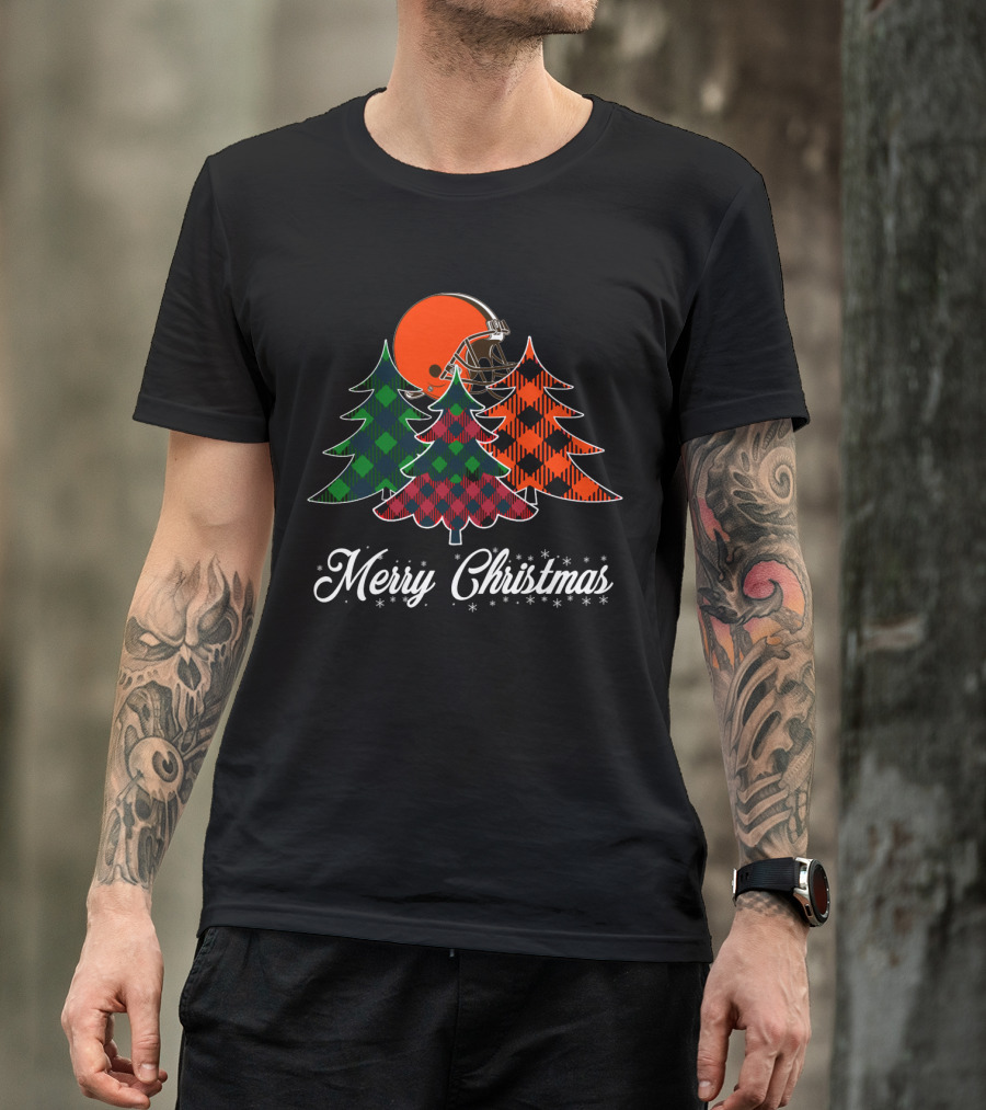 Merry Christmas Cleveland Browns Helmet And Plaid Trees T-Shirt