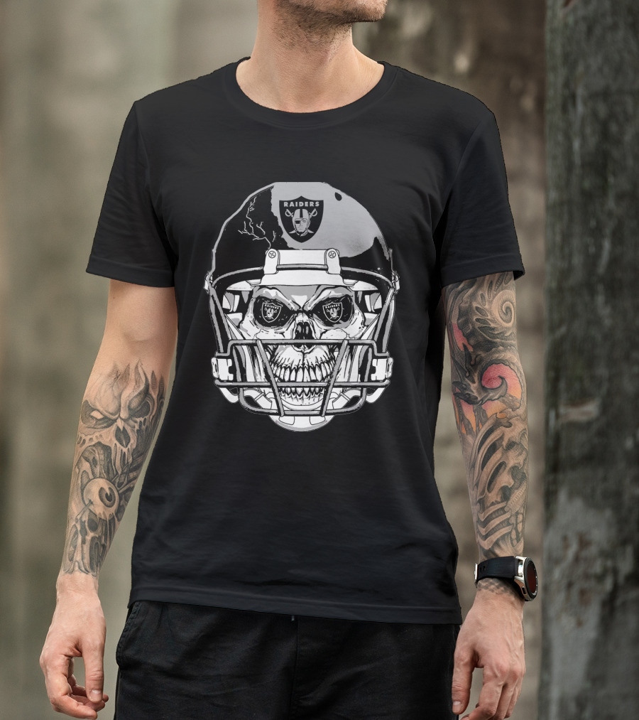 Raider Skull Helmet With Iconic Logo And Lightning Details T-Shirt