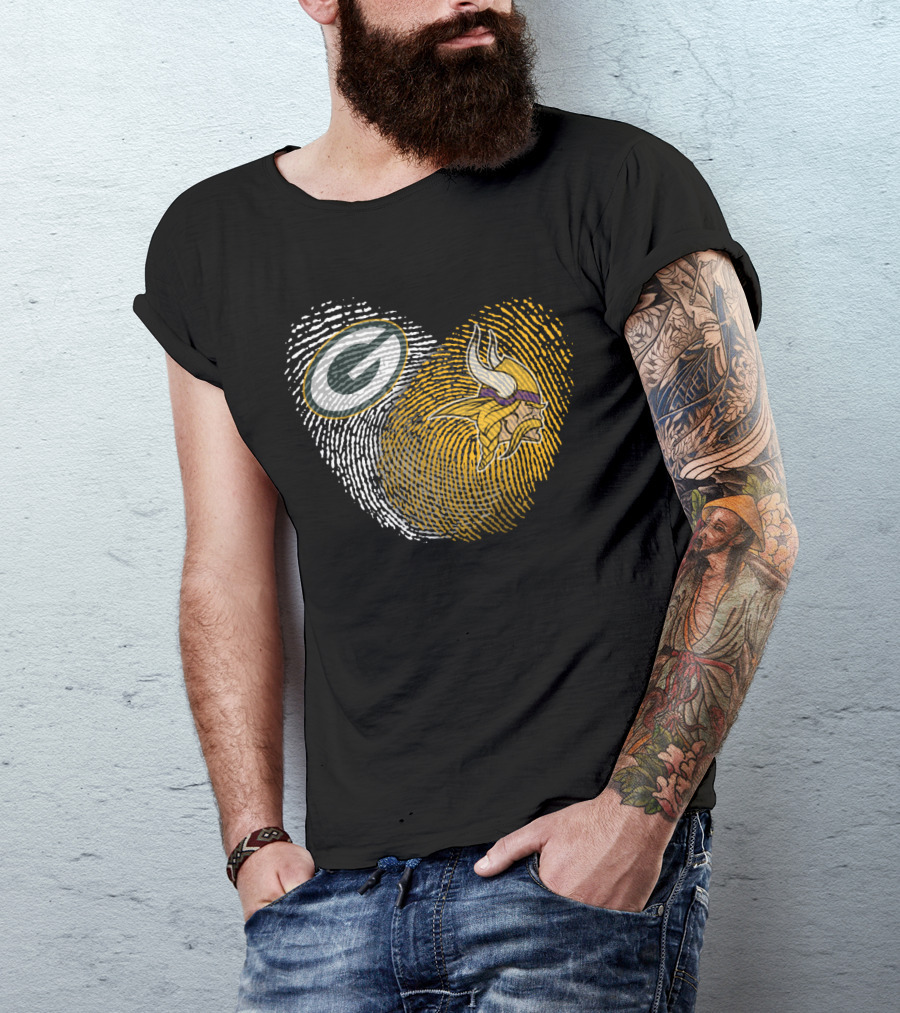 Green Bay Packers And Minnesota Vikings Fingerprint Heart T-Shirt