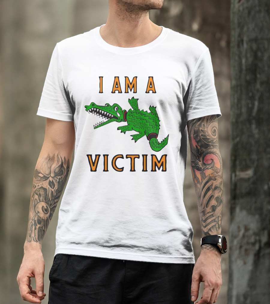 I Am A Victim Green Crocodile Cartoon T-Shirt