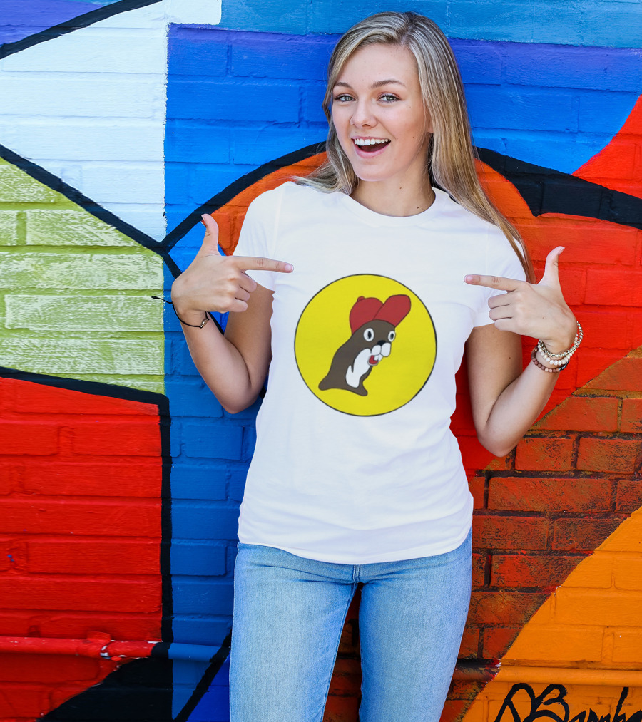 Baby Genius Beaver Red Cap Yellow Circle Buc-ee's Cup T-Shirt