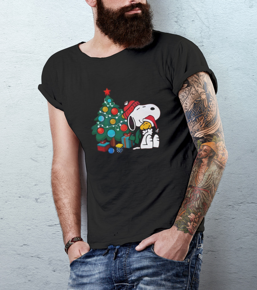 Snoopy And Woodstock Celebrating Christmas By The Tree T-Shirt
