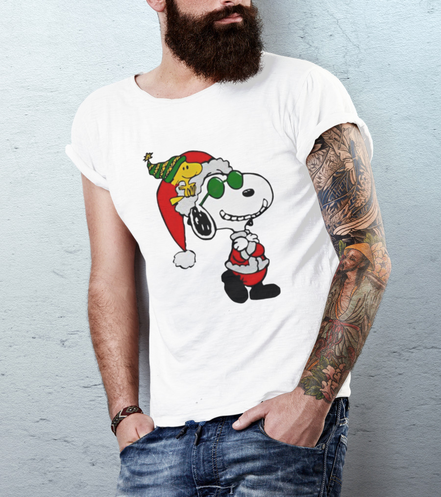 Snoopy And Woodstock Peanuts Merry Christmas Santa Hat And Sunglasses T-Shirt
