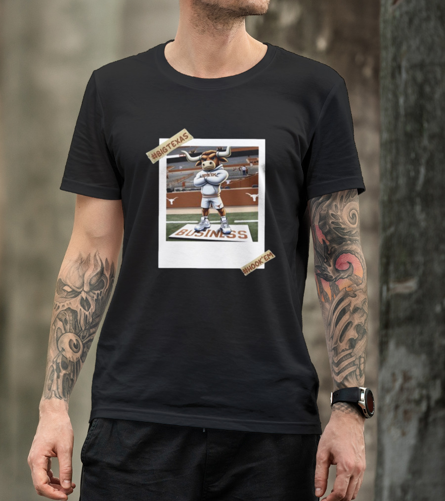 Mobapparel Standing On Business Big Texas Hook'Em T-Shirt