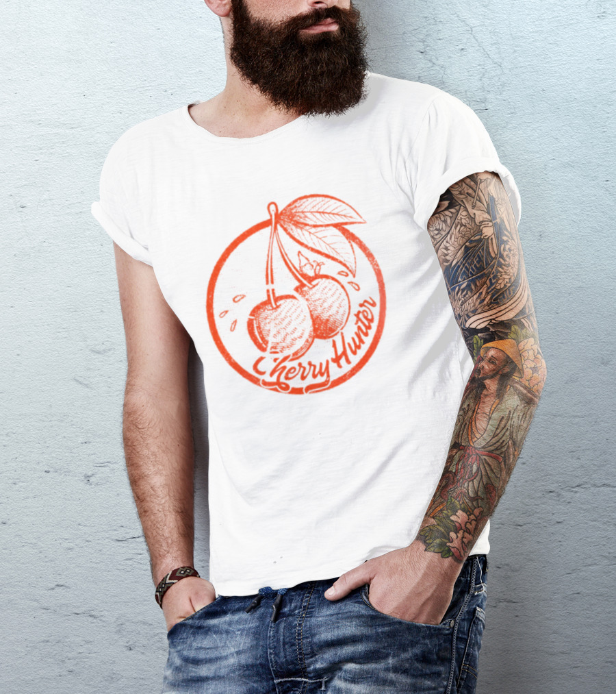 Cherry Hunter Vintage Retro Design Cherries T-Shirt