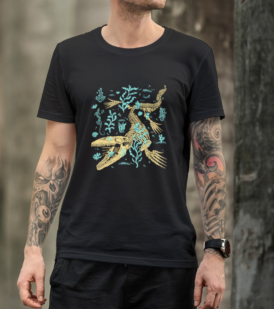 Mosasaurus Fossils Fitas Underwater Skeleton And Seaweed Scene T-Shirt
