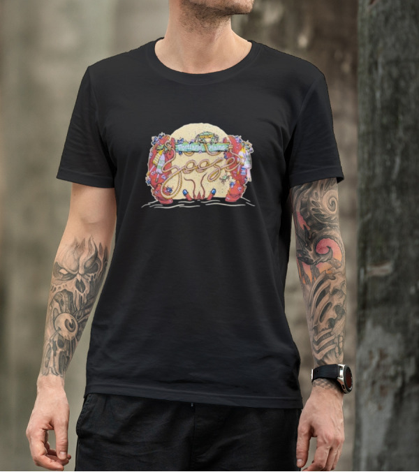 Portland Maine Goose Lobster And Lighthouse Scene T-Shirt