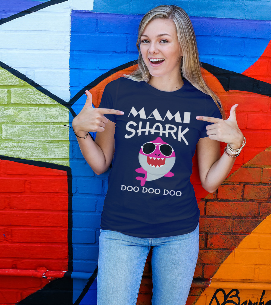 Mami Shark Doo Doo Doo Sunglasses Pink Cartoon T-Shirt