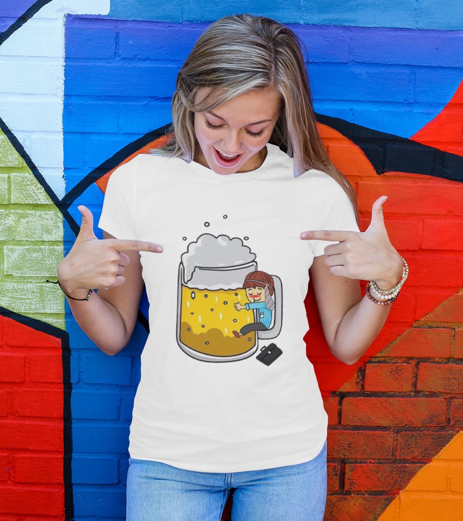 Beer Mug Hug With Traveler Cartoon Character T-Shirt