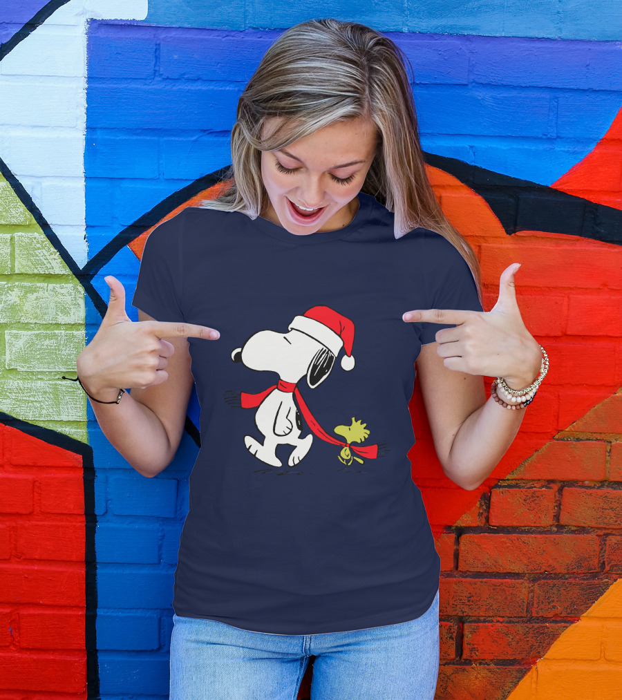 Snoopy Santa Hat And Woodstock Christmas Peanuts Scarf T-Shirt