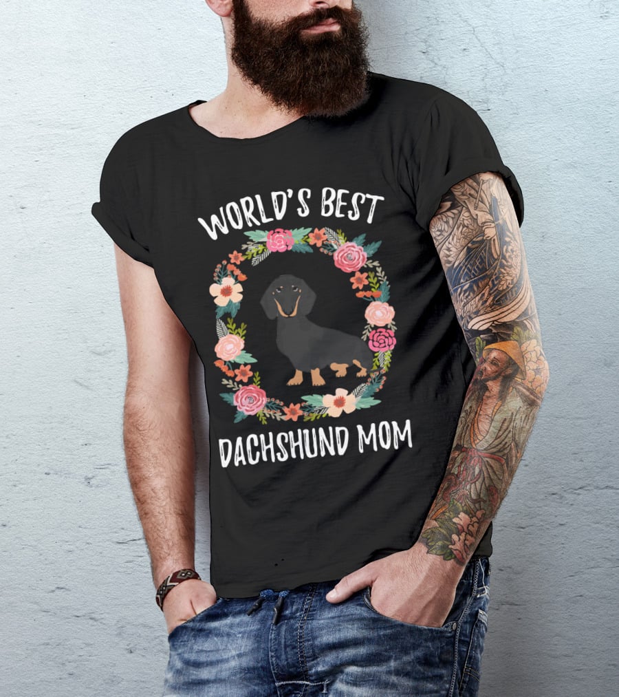 World's Best Dachshund Mom Black Dachshund Floral Wreath T-Shirt