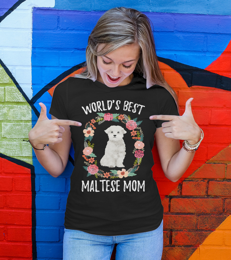 World's Best Maltese Mom Floral Circle T-Shirt