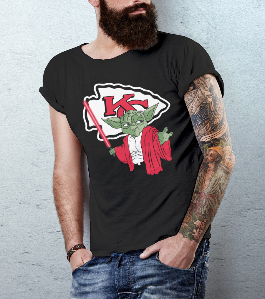 Kansas City Chiefs Yoda Lightsaber Fan T-Shirt