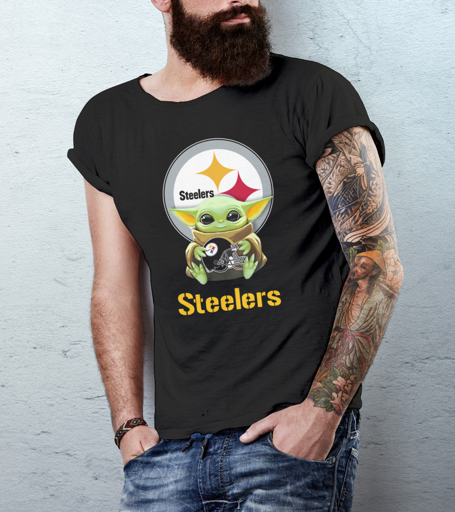 Baby Yoda Steelers Helmet Hug Steelers T-Shirt