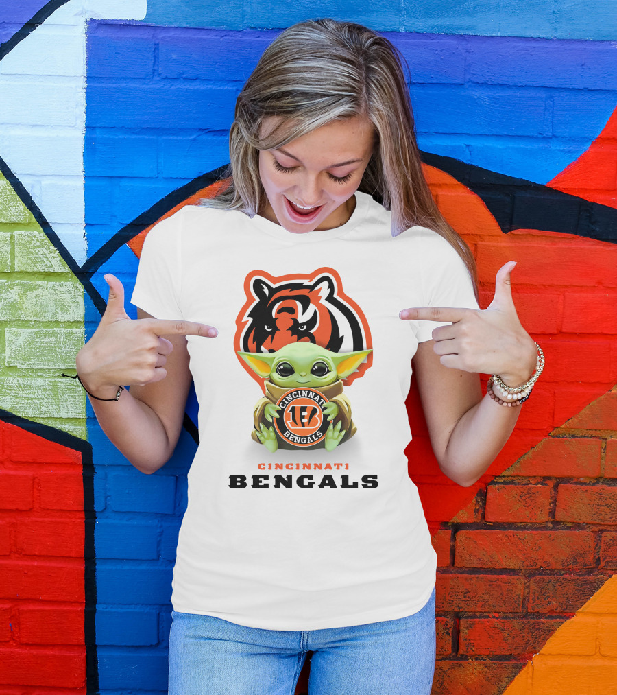 Cincinnati Bengals Baby Yoda Hugging Bengals Logo Tiger T-Shirt