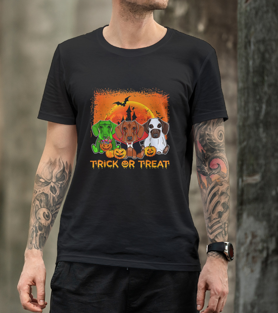 Trick Or Treat Halloween Dachshund Trio With Pumpkins And Spooky Orange Moon T-Shirt