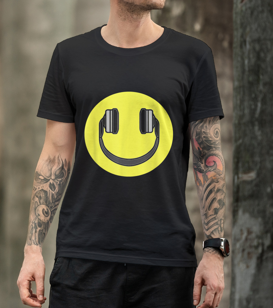 Club Smiley Techno Music DJ Headphone Face T-Shirt