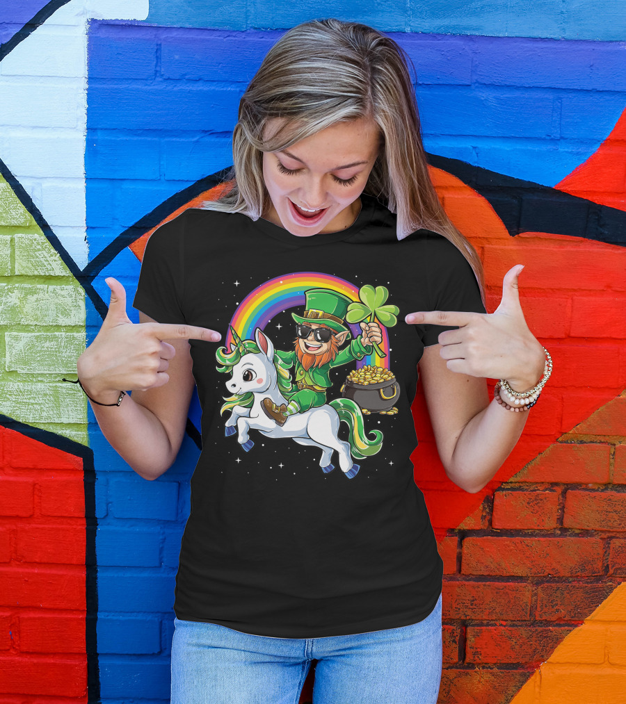 Unicorn Leprechaun St Patricks Day Girls Kids Women Rainbow Shamrock Gold T-Shirt