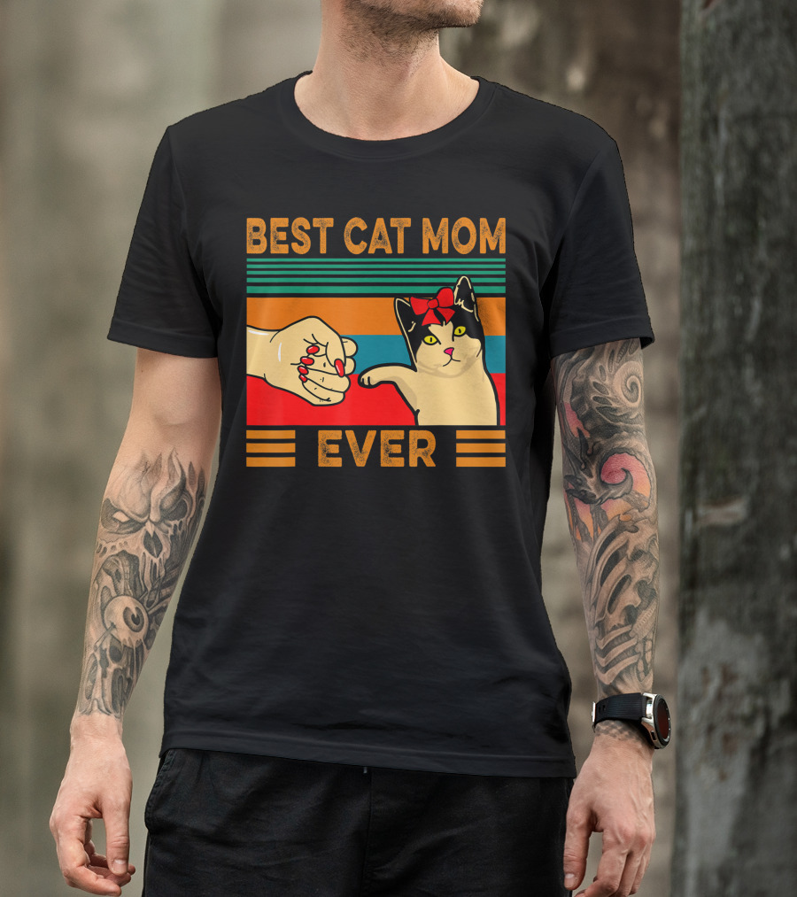 Best Cat Mom Ever Vintage Retro Cat Fist Bump T-Shirt