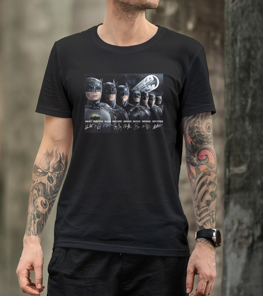 Adam West Michael Keaton Val Kilmer George Clooney David Mazouz Ben Affleck Christian Bale Robert Pattinson Batman Bat-Signal T-Shirt