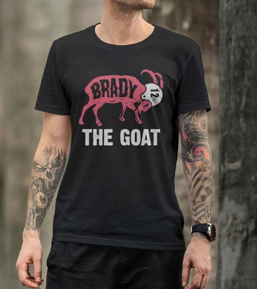 Brady 12 The Goat Graphic With Number Helmet T-Shirt