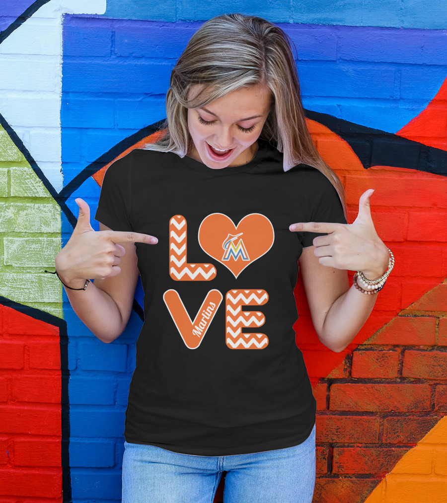 Love Marlins Heart Pattern Miami Baseball Fans T-Shirt