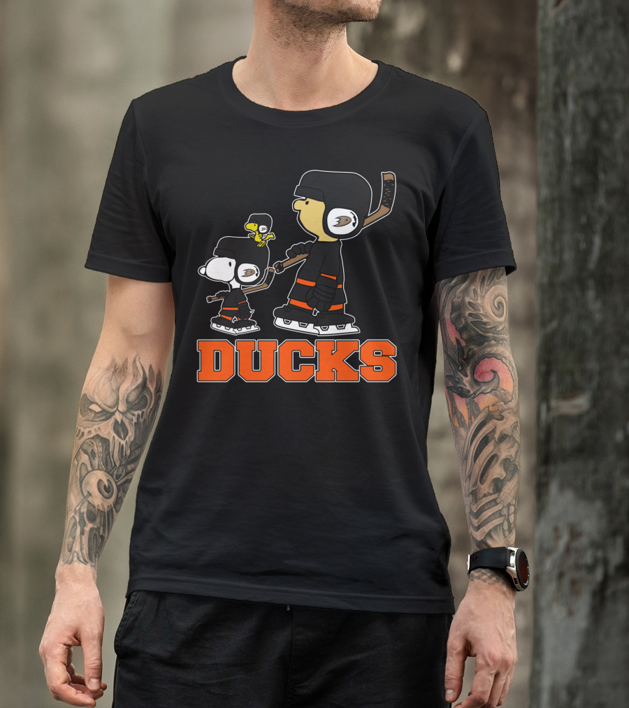 Snoopy Woodstock And Anaheim Ducks Hockey Team Fans T-Shirt