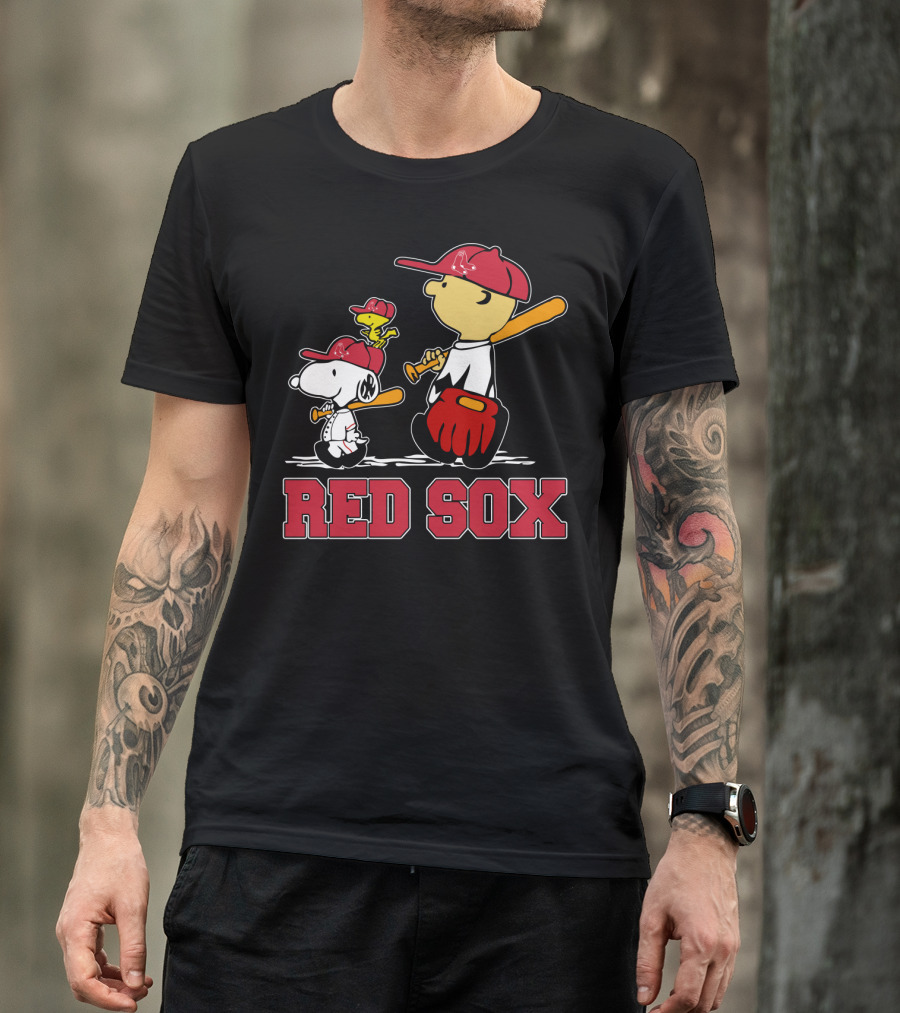 Snoopy Woodstock Charlie Brown Boston Red Sox Fans T-Shirt