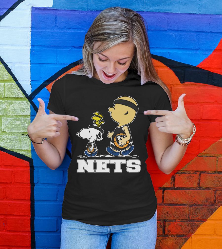 Snoopy And Woodstock Brooklyn Nets Basketball Fans T-Shirt
