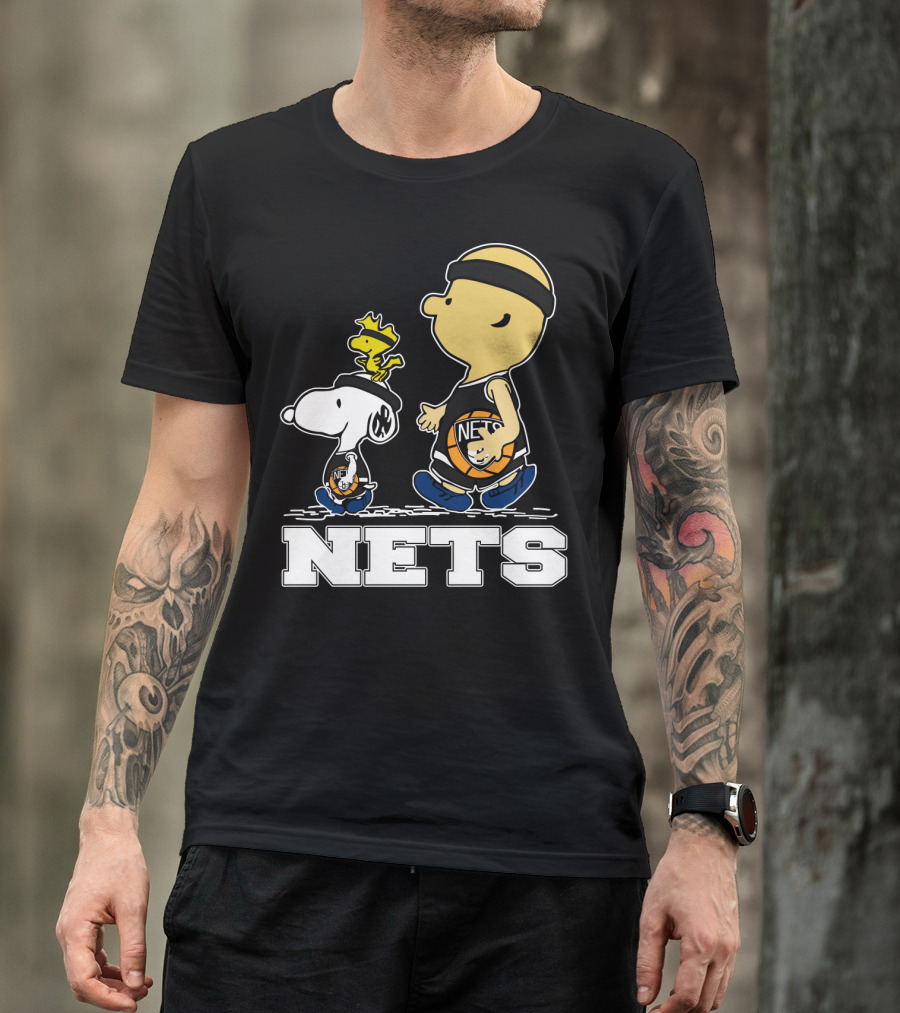 Snoopy And Woodstock Brooklyn Nets Basketball Fans T-Shirt