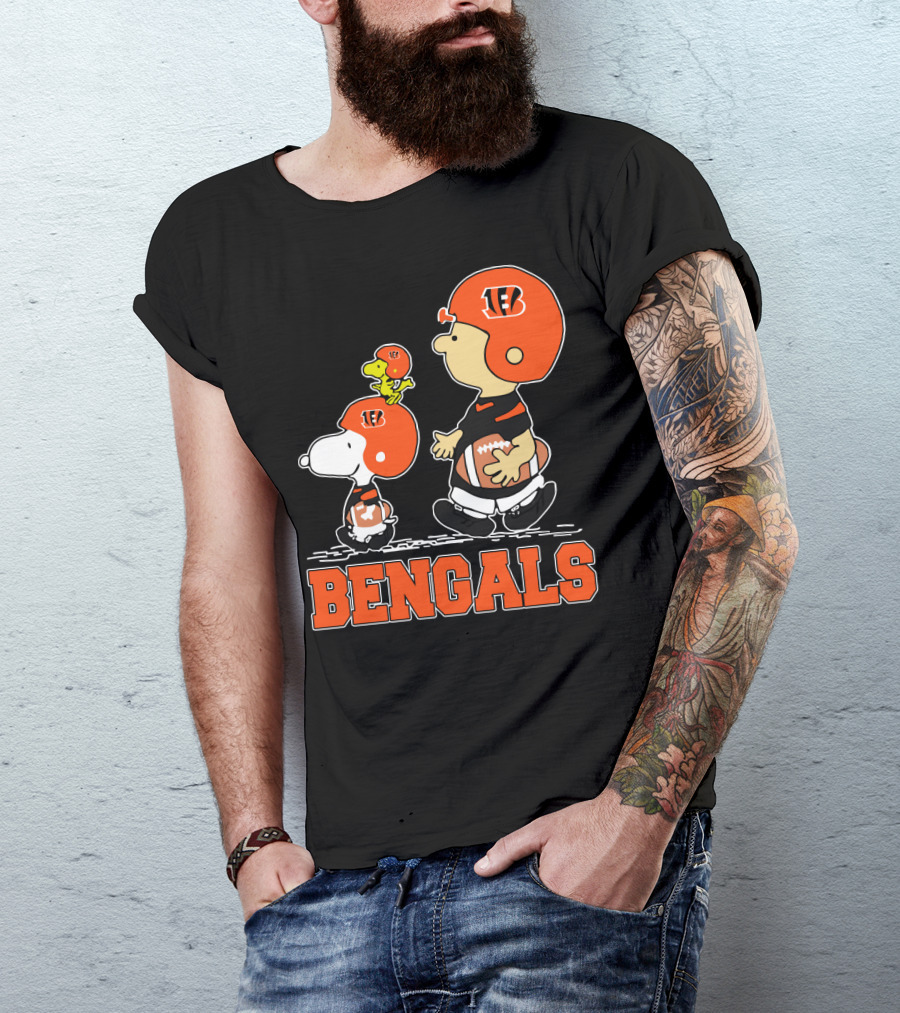 Snoopy Charlie Bengals Football Fans Peanuts Sports Team T-Shirt