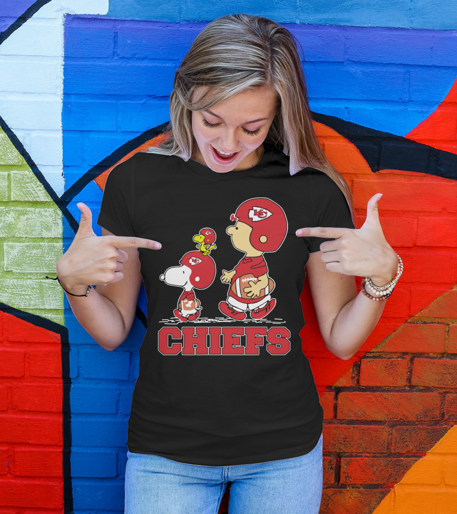 Snoopy And Friends Kansas City Chiefs Football Fans Celebration T-Shirt