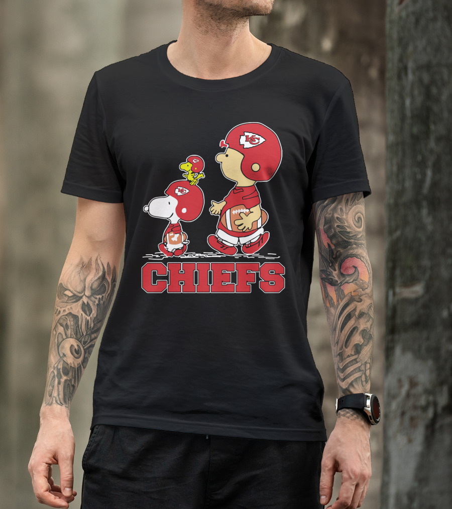 Snoopy And Friends Kansas City Chiefs Football Fans Celebration T-Shirt