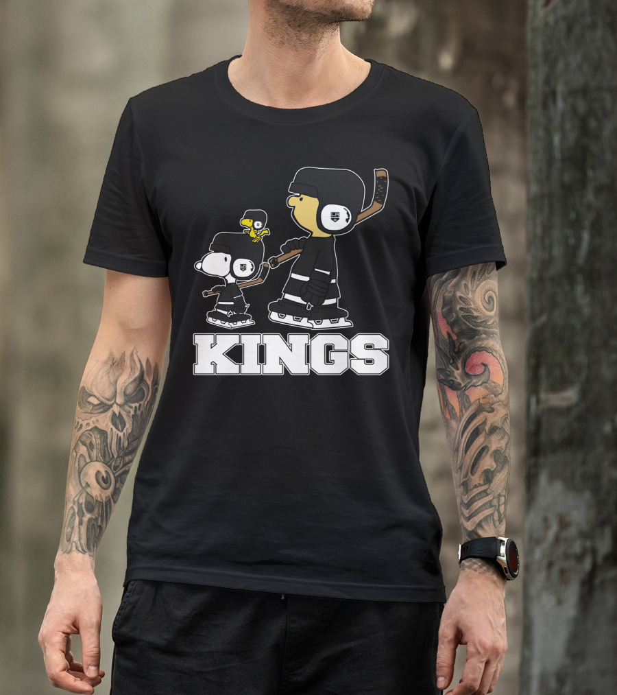 Snoopy Woodstock And Los Angeles Kings Hockey Fans Ice Skating T-Shirt