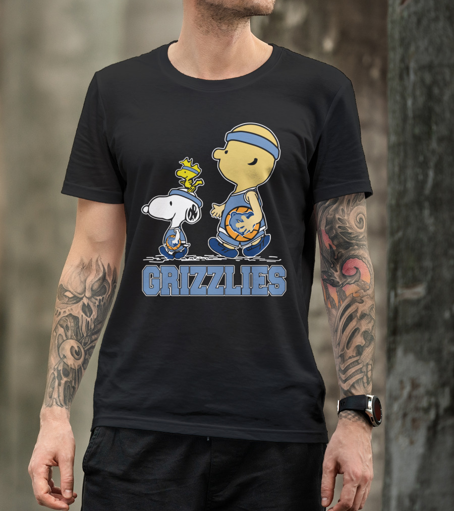 Snoopy Woodstock Charlie Brown Memphis Grizzlies Basketball Fans T-Shirt