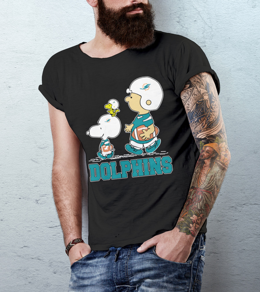 Snoopy Woodstock Charlie Brown Miami Dolphins Football Fans T-Shirt
