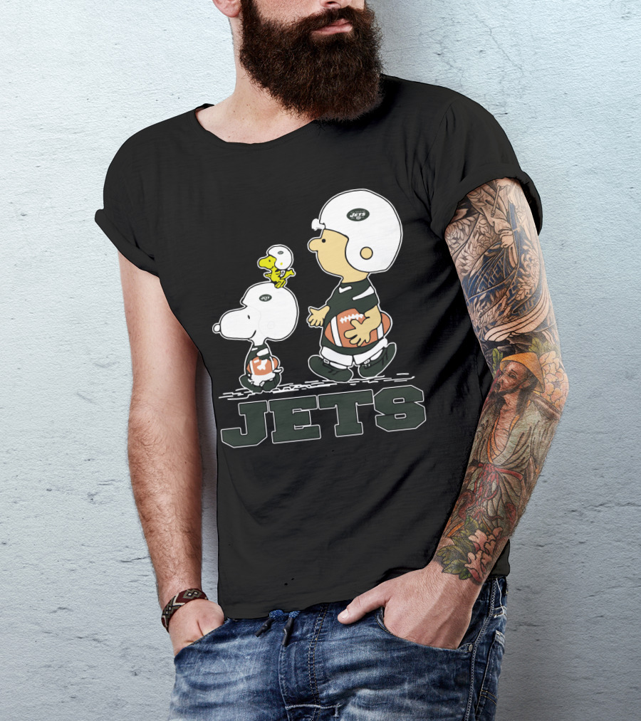 Snoopy And New York Jets Fans Football Team Helmets Charlie Brown Woodstock T-Shirt