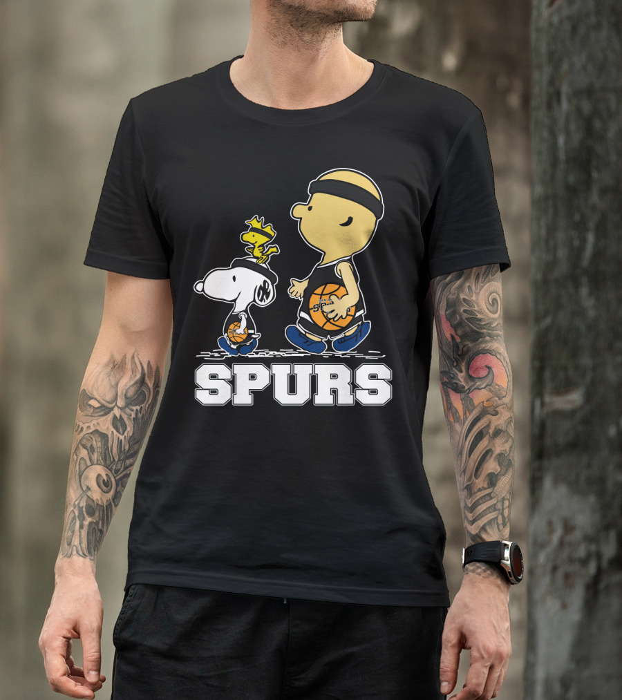 Snoopy Woodstock Basketball San Antonio Spurs Fans T-Shirt