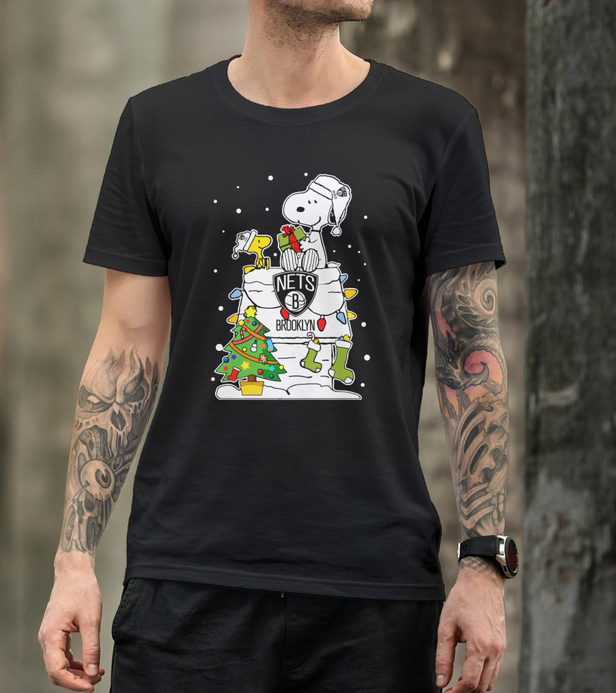 Brooklyn Nets Snoopy Christmas Peanuts Basketball Fan T-Shirt