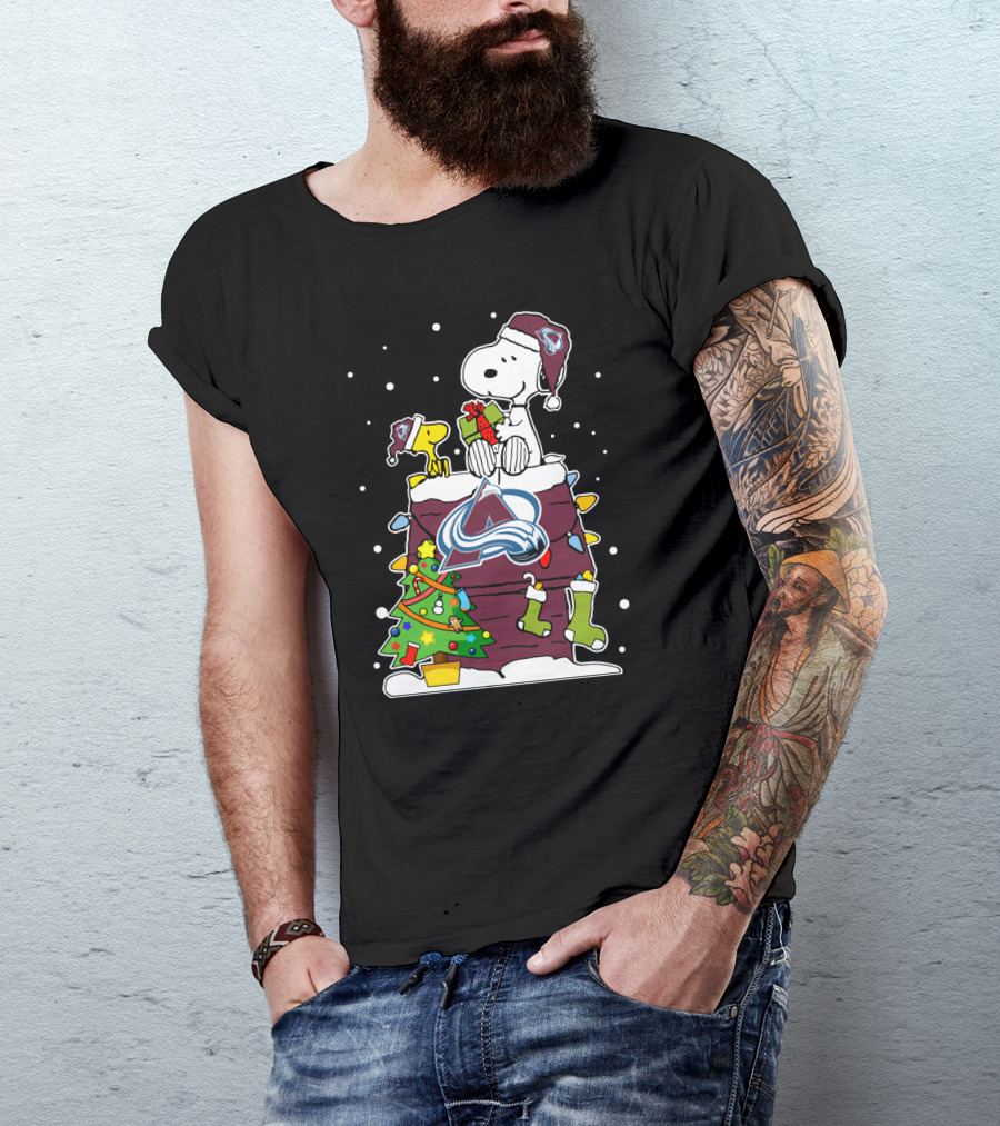Colorado Avalanche Snoopy Christmas Peanuts Dog House T-Shirt