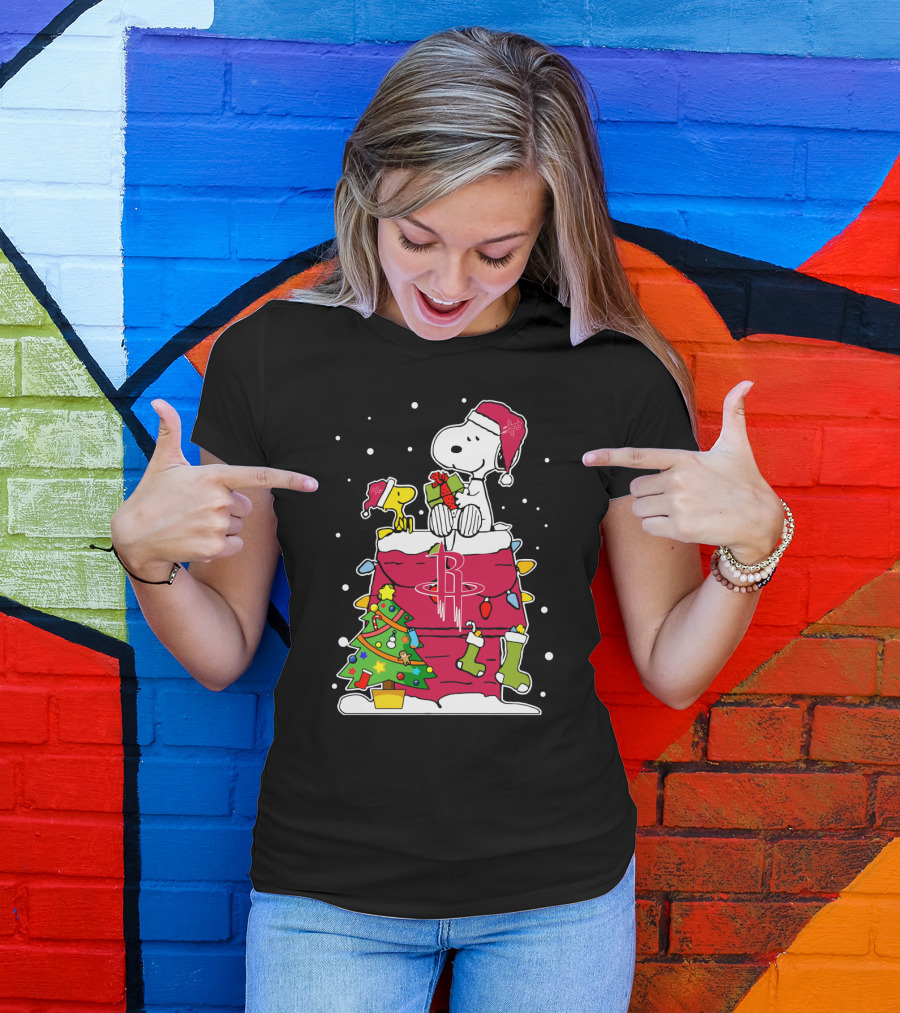 Houston Rockets Christmas Snoopy With Woodstock And Gifts T-Shirt